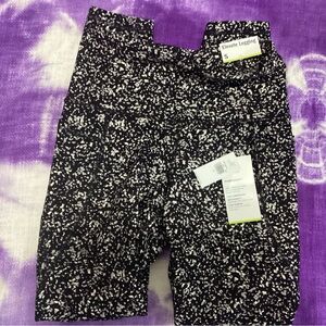 Black and White Patterned Leggings